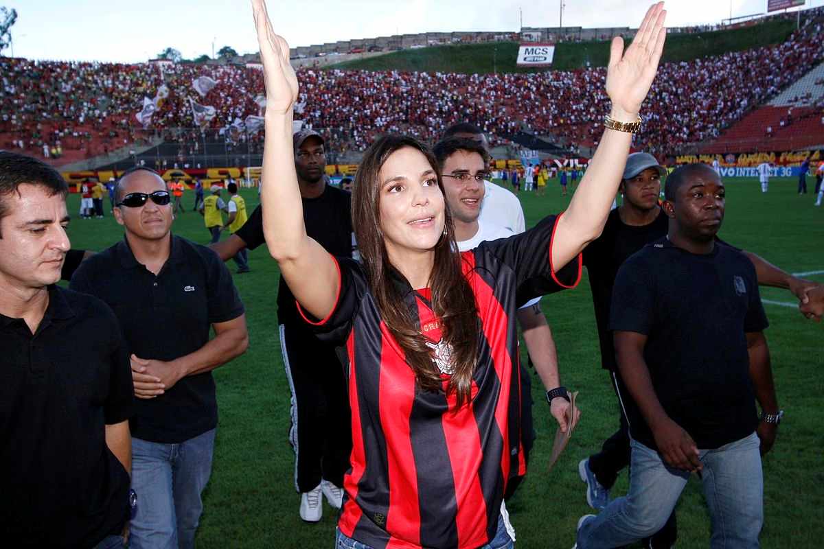 Ivete Sangalo comenta derrota histórica do Vitória