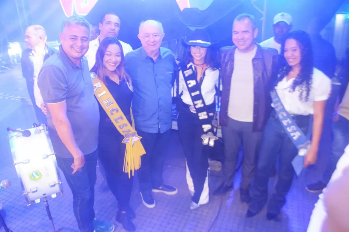 abertura da Festa do Vaqueiro em Ipuaçu