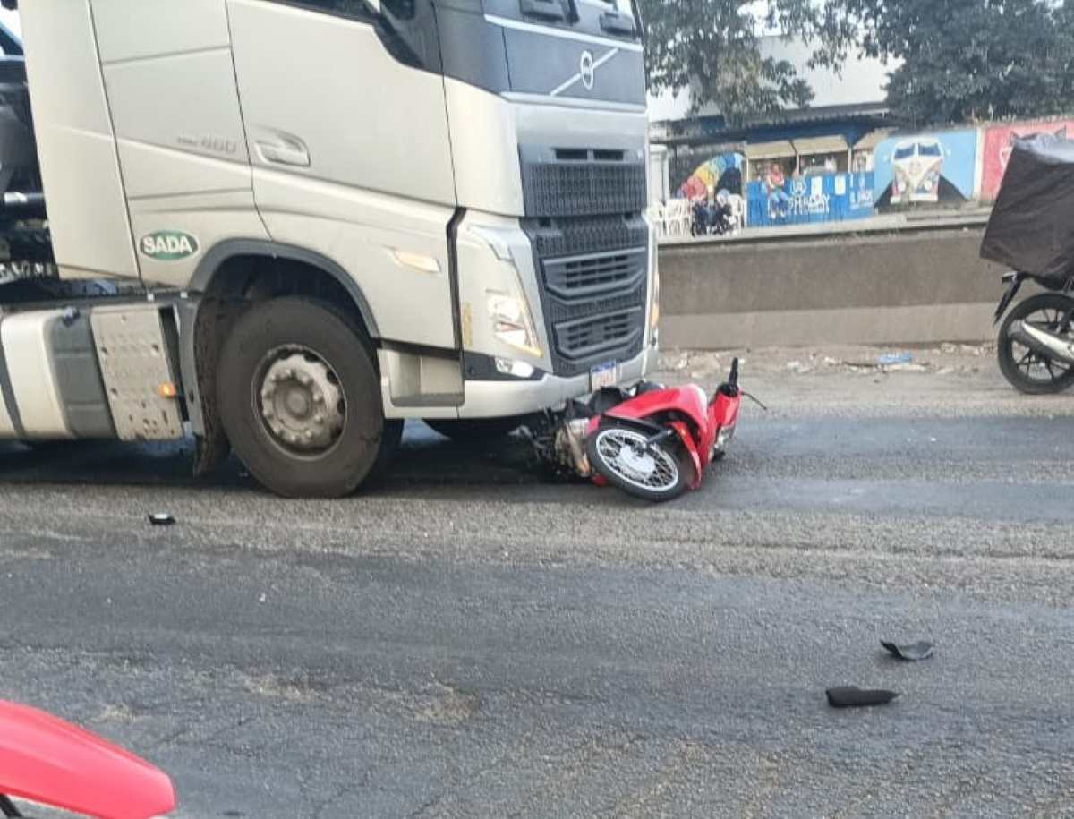 acidente moto avenida eduardo fróes da mota
