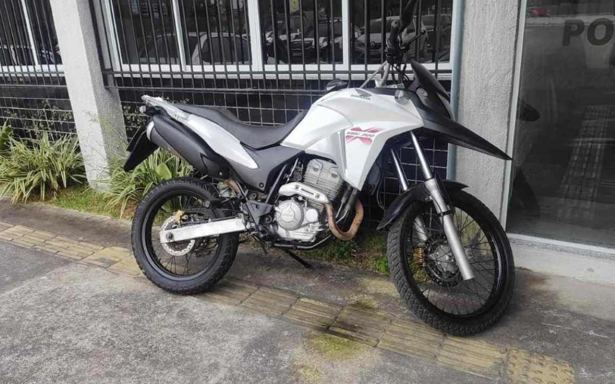 Motocicleta clonada é recuperada pela Polícia Civil em Feira de Santana