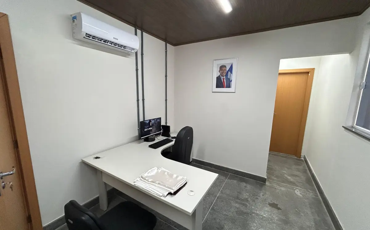 pelotão e delegacia em Cravolândia