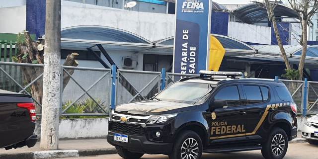 policia-federal-secretaria-de-saude-de-feira-de-santana-foto-paulo-jose-acorda-cidade.jpg