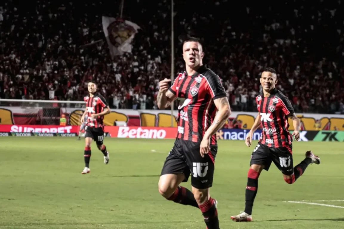 Vitória e Palmeiras