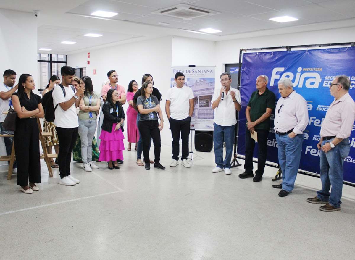 Obras sobre a memória de Feira de Santana são integradas ao acervo de 40 escolas da rede municipal