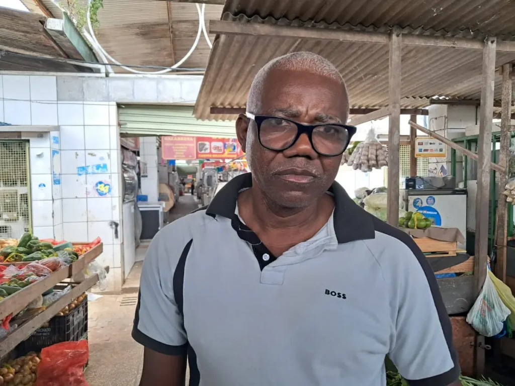 Feirantes da Cidade Nova denunciam prejuízos com barracas irregulares no entorno da feira