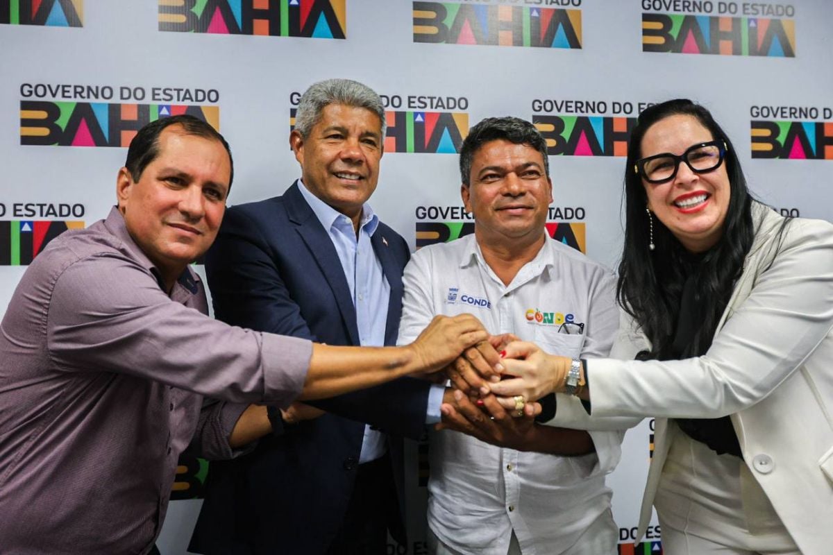 Mais um prefeito do União Brasil acena para Jerônimo e dispara: “nossa bandeira pode ser vermelha