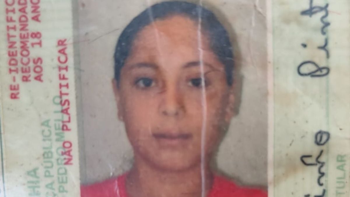 Naara Coutinho Pinto, de 28 anos, morta dentro de um posto de lavagem em Feira de Santana (BA)
