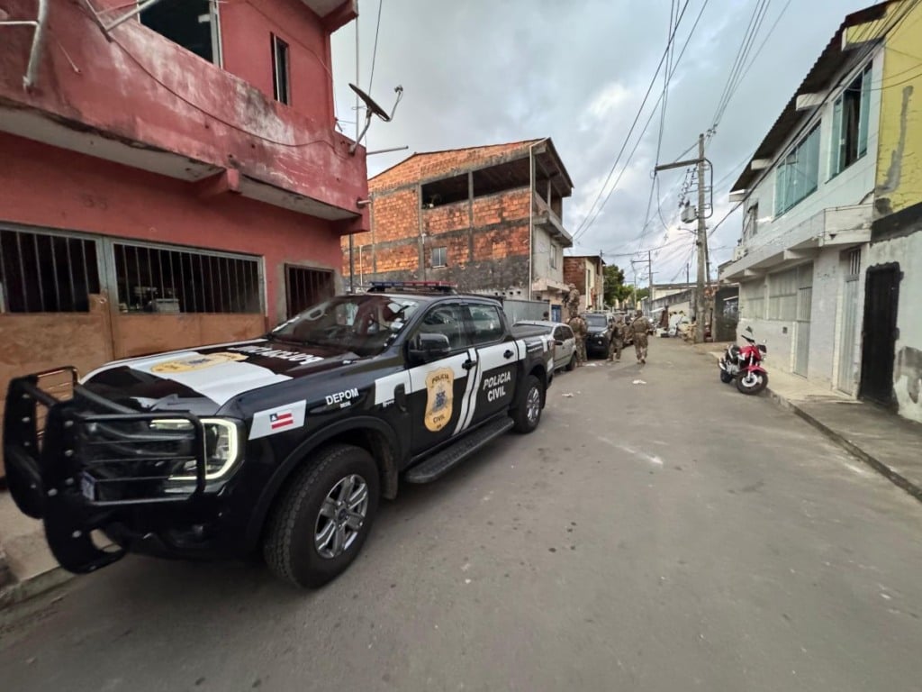 Operação contra responsáveis por tiroteios em Salvador e RMS alcança 14 pessoas; três morreram em confronto com a polícia