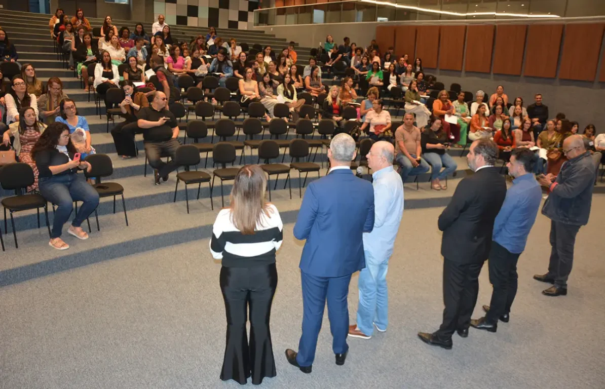 Prefeitura promove enquadramento de mais 142 professores