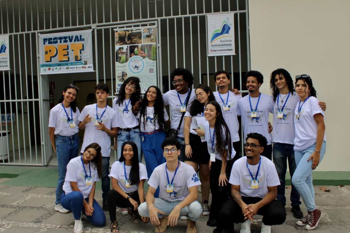 Projeto Quatro Patas oferece alimento e acolhimento para animais abandonados em Feira de Santana