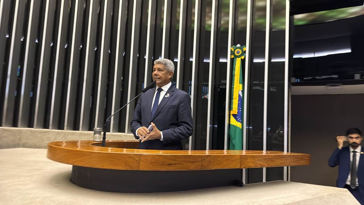 Sessão solene Brasília aniversário de Feira - governador jerônimo
