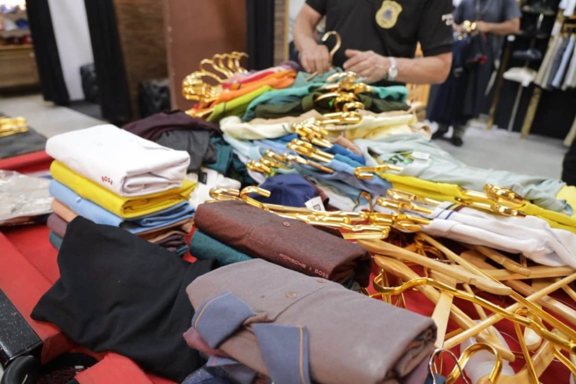 Mais de mil peças falsificadas de vestuário são apreendidas em Salvador e região metropolitana