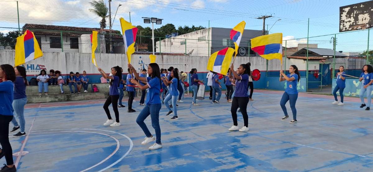 Estudantes de Colégio Estadual intensificam preparativos para Desfile Cívico do 7 de setembro