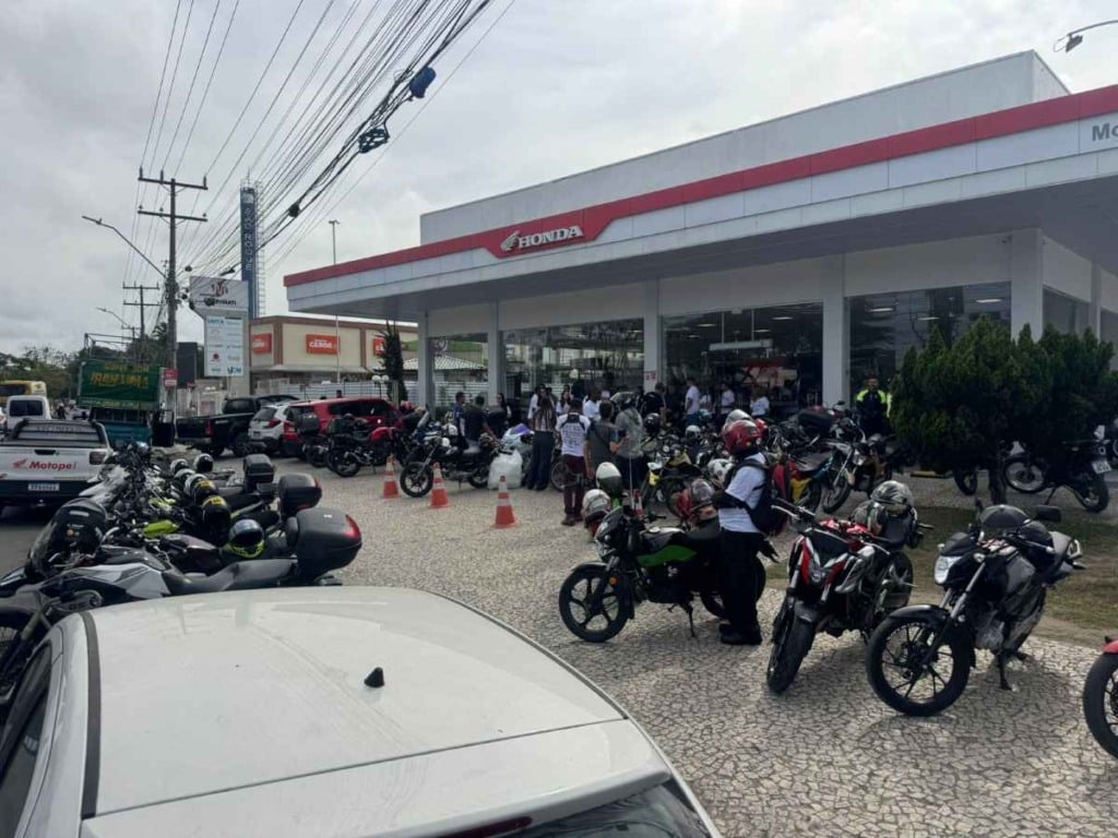 Motociata chama atenção para índice de acidentes com motocicletas em Feira de Santana