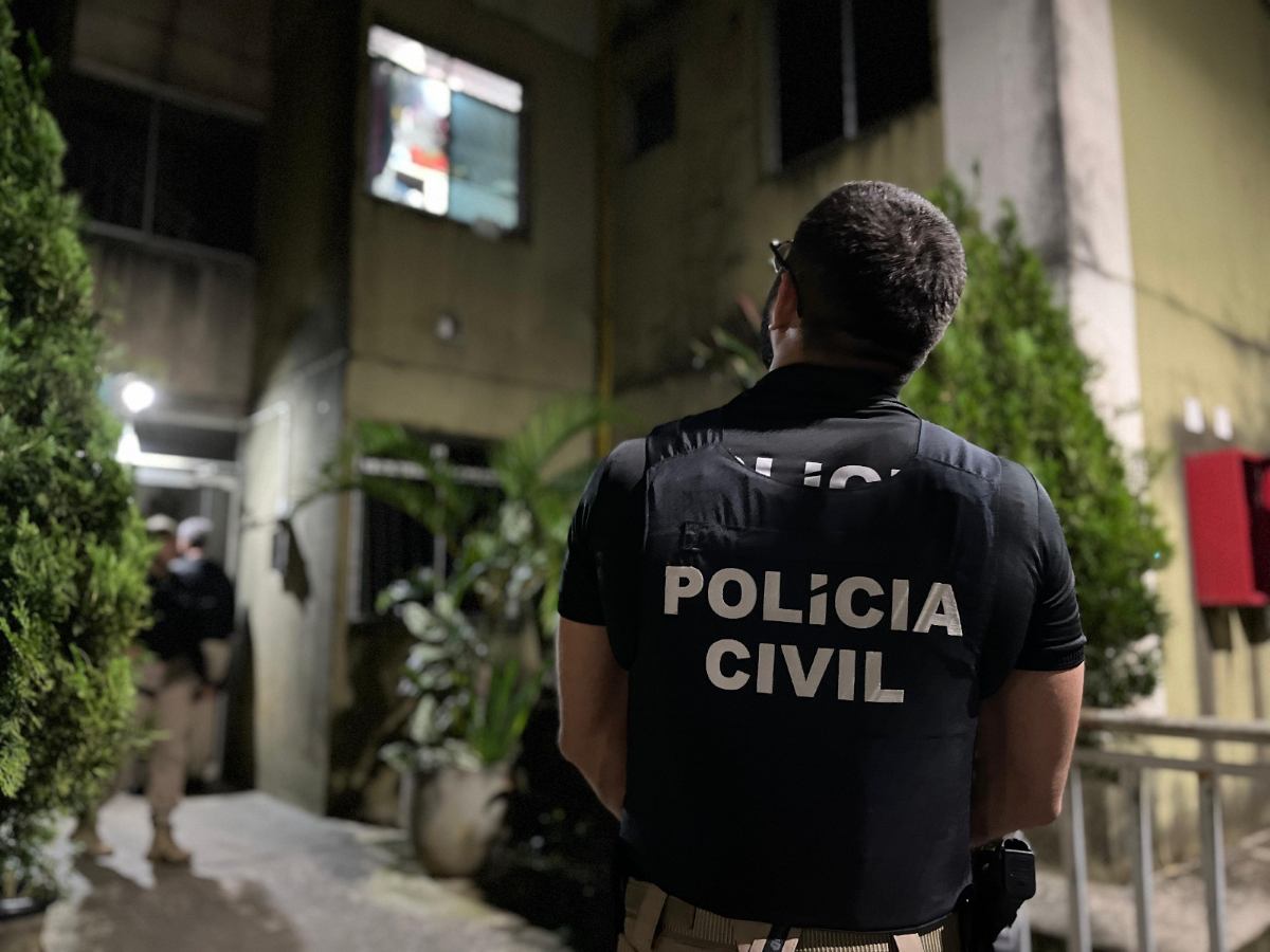 Homem é preso em Valente por estuprar própria enteada; mãe da vítima denunciou o crime em 2009