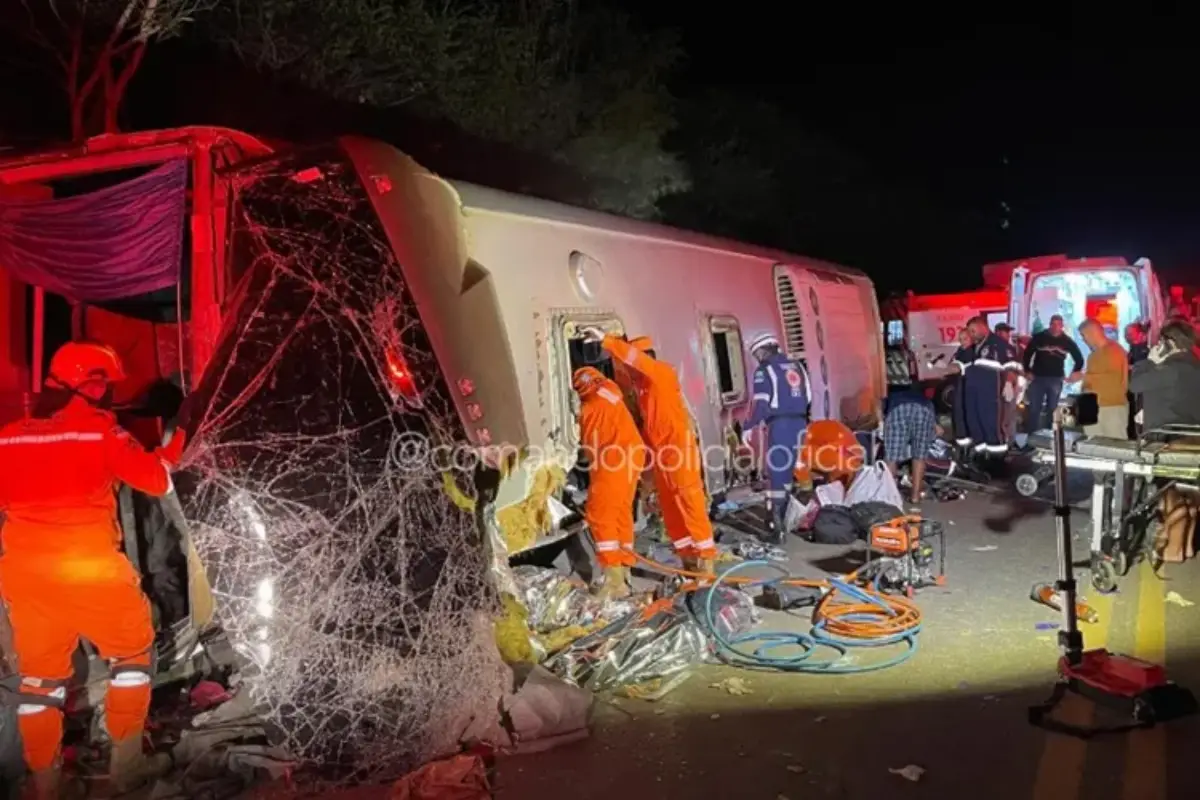 Sobe para 15 o total de vítimas no acidente com ônibus de Brumado