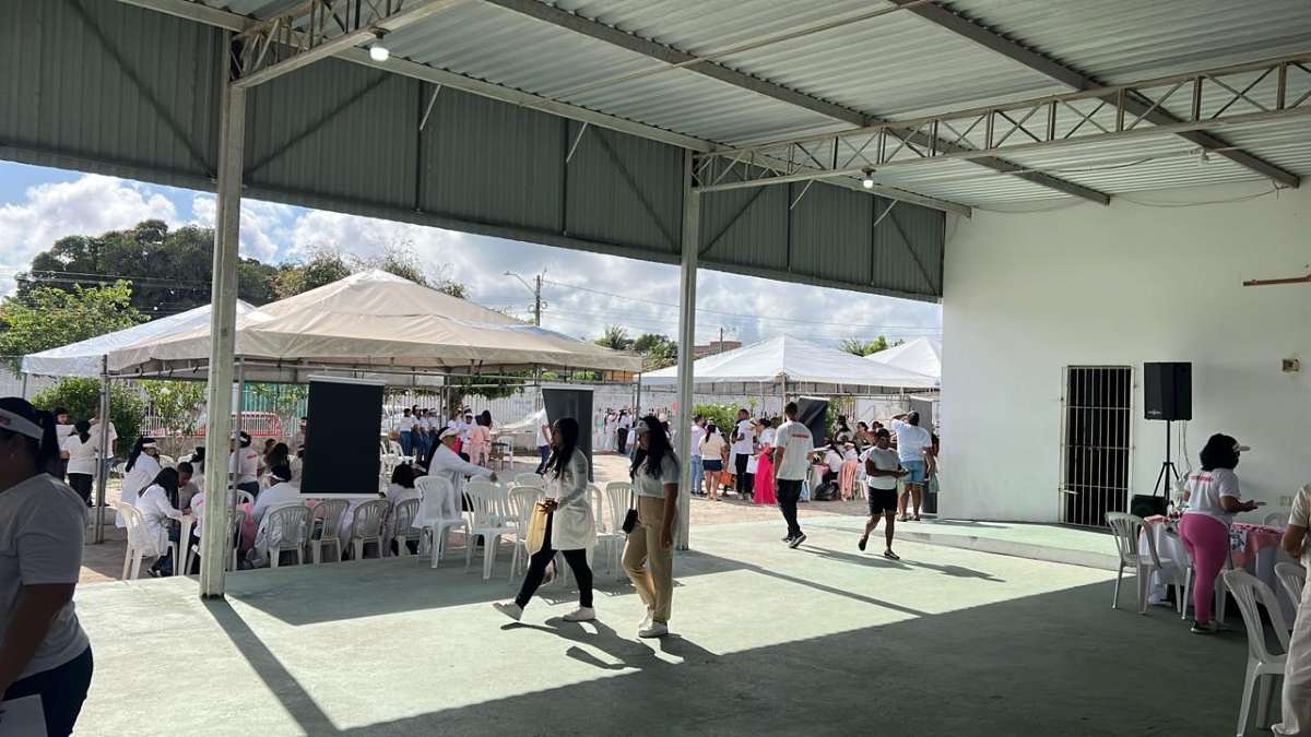 Ação do Outubro Rosa disponibiliza atendimentos em saúde e orientação jurídica gratuita