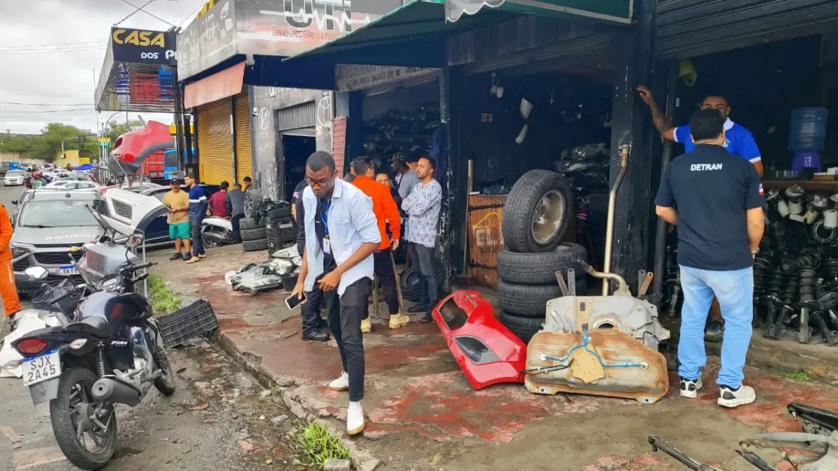 Ação educativa sobre desmonte veicular mobiliza forças de segurança em Feira de Santana
