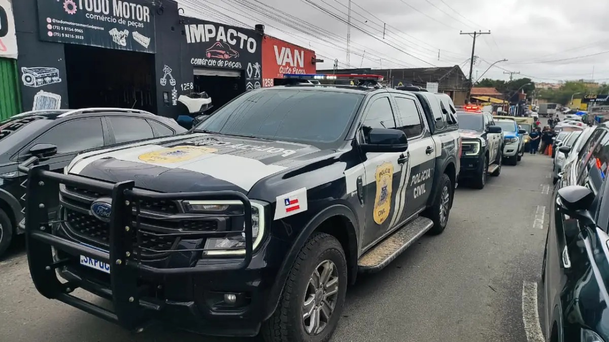 Ação educativa sobre desmonte veicular mobiliza forças de segurança em Feira de Santana