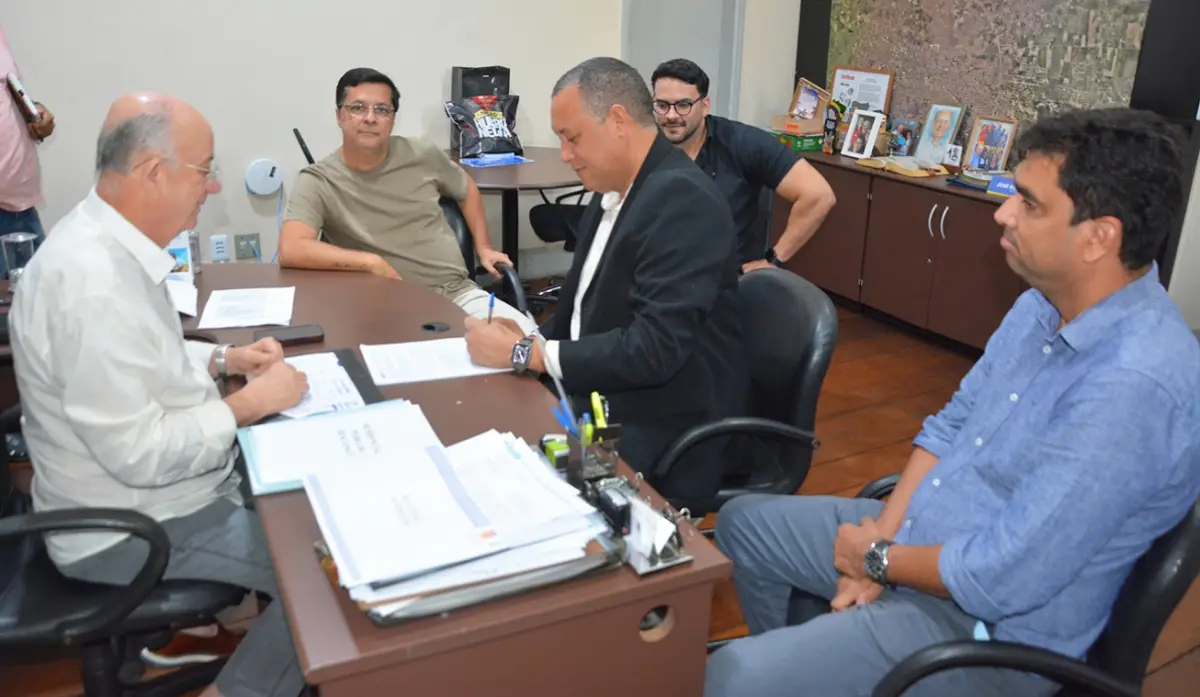 Assinado contrato para construção de 208 unidades do MCMV em Feira