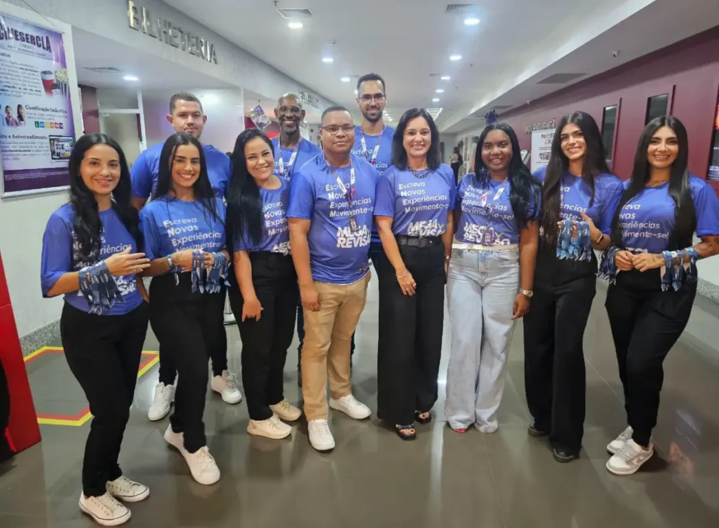 Mega Revisão da Unex lota salas de cinema reúne centenas de estudantes em preparação para o Enem 2025