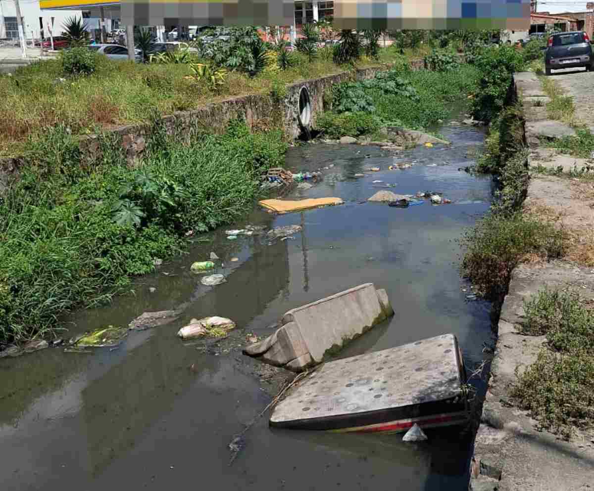 Flagrantes da comunidade: moradores de Feira de Santana relatam problemas do dia a dia