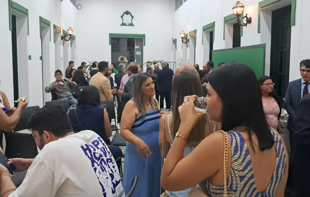 Ex-deputado federal Cândido Vaccarezza recebe título de Cidadão Feirense