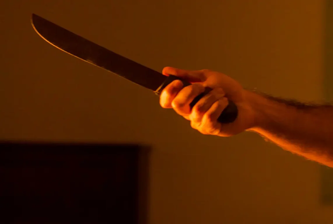 Braseiro: espetáculo teatral em Feira de Santana discute violência patriarcal