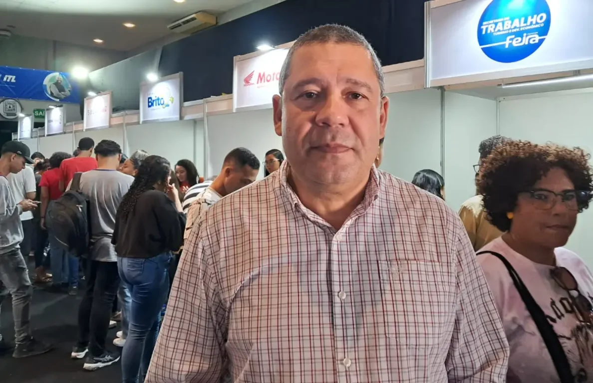 Feira do Emprego atrai multidão em Feira de Santana; vagas terminam nesta quarta (15)
