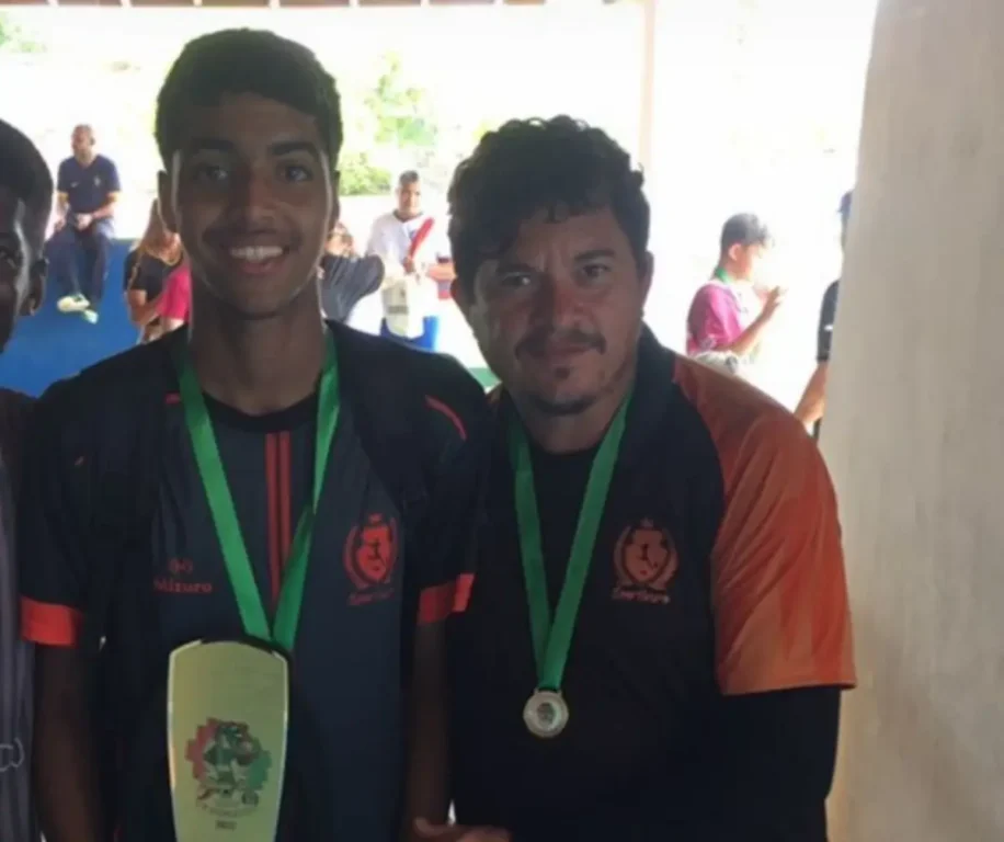 Feirense de 15 anos assina com o Fluminense do RJ