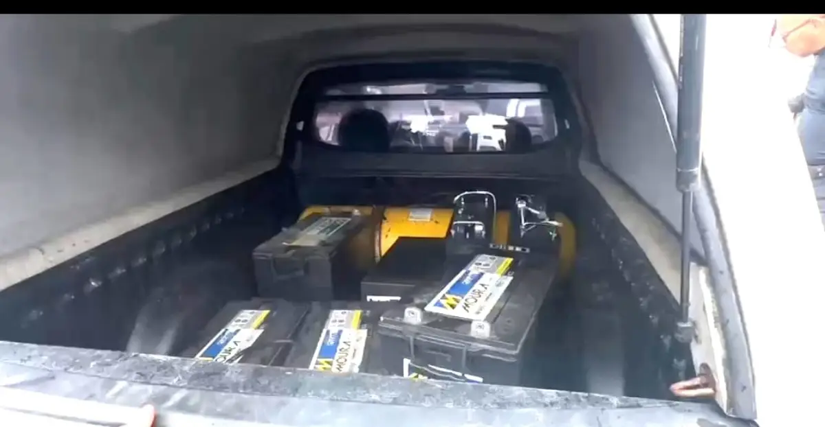 Dois homens são presos por furto de equipamentos de telefonia avaliados em R$ 40 mil em Feira de Santana