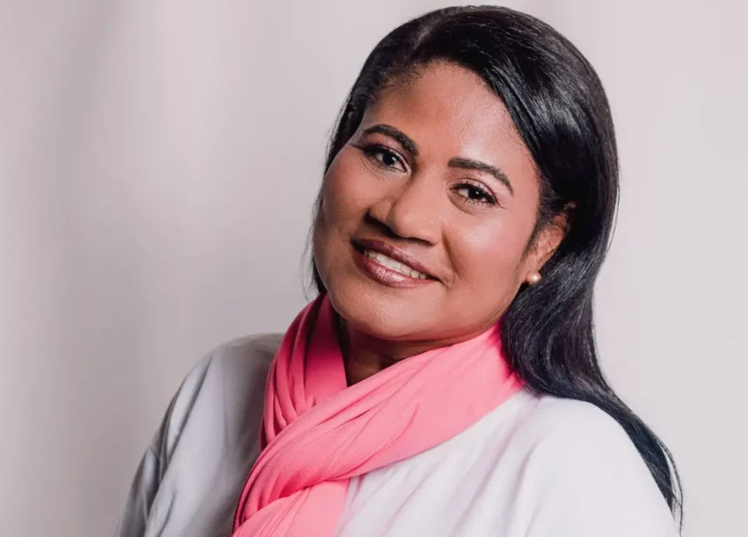 Perucas, micropigmentação e próteses: projeto baiano devolve autoestima a mulheres em tratamento contra o câncer