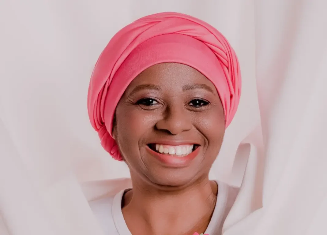 Perucas, micropigmentação e próteses: projeto baiano devolve autoestima a mulheres em tratamento contra o câncer
