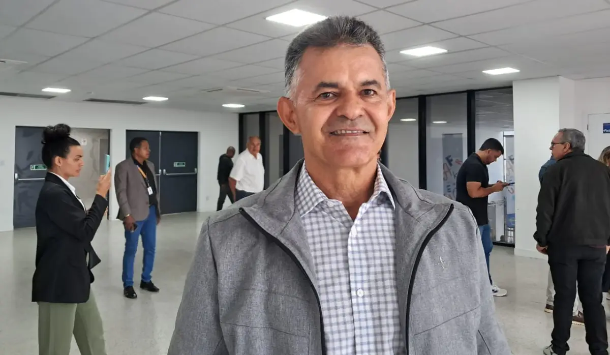 Canal do Sertão Baiano é debatido em reunião com prefeitos, técnicos e lideranças estaduais em Feira de Santana