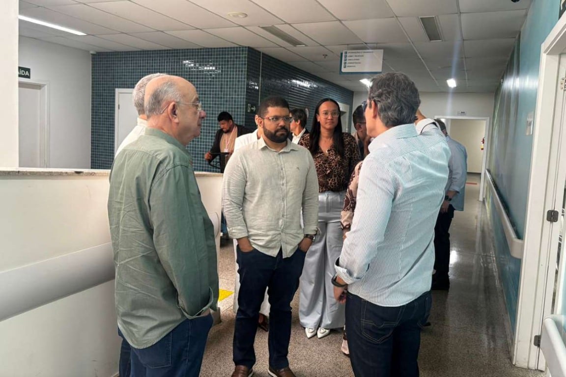 Visita do Prefeito no Hospital Couto Maia