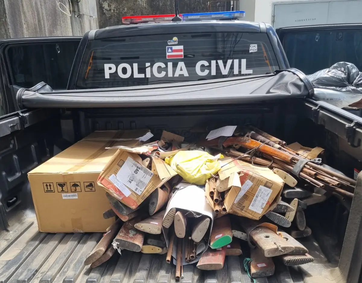 Polícia Civil de Feira de Santana encaminha 133 armas para destruição no CFPC, em Salvador