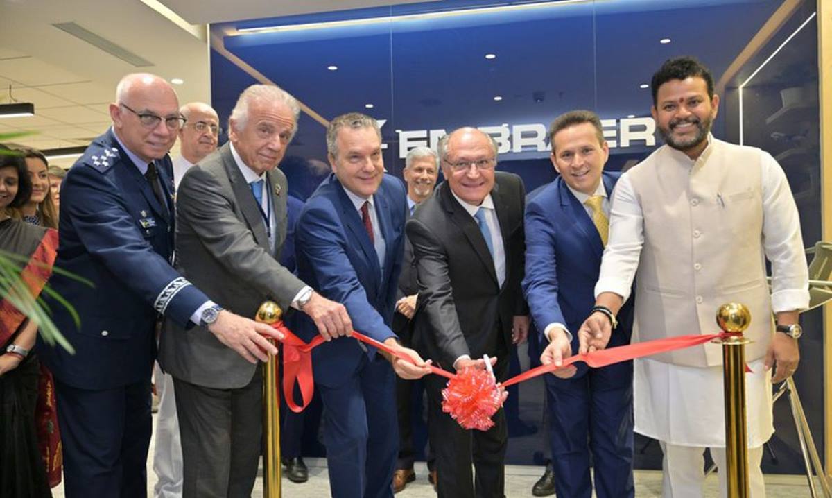 Brasil e Índia firmam parcerias nas áreas de tecnologia, defesa e aeronáutica