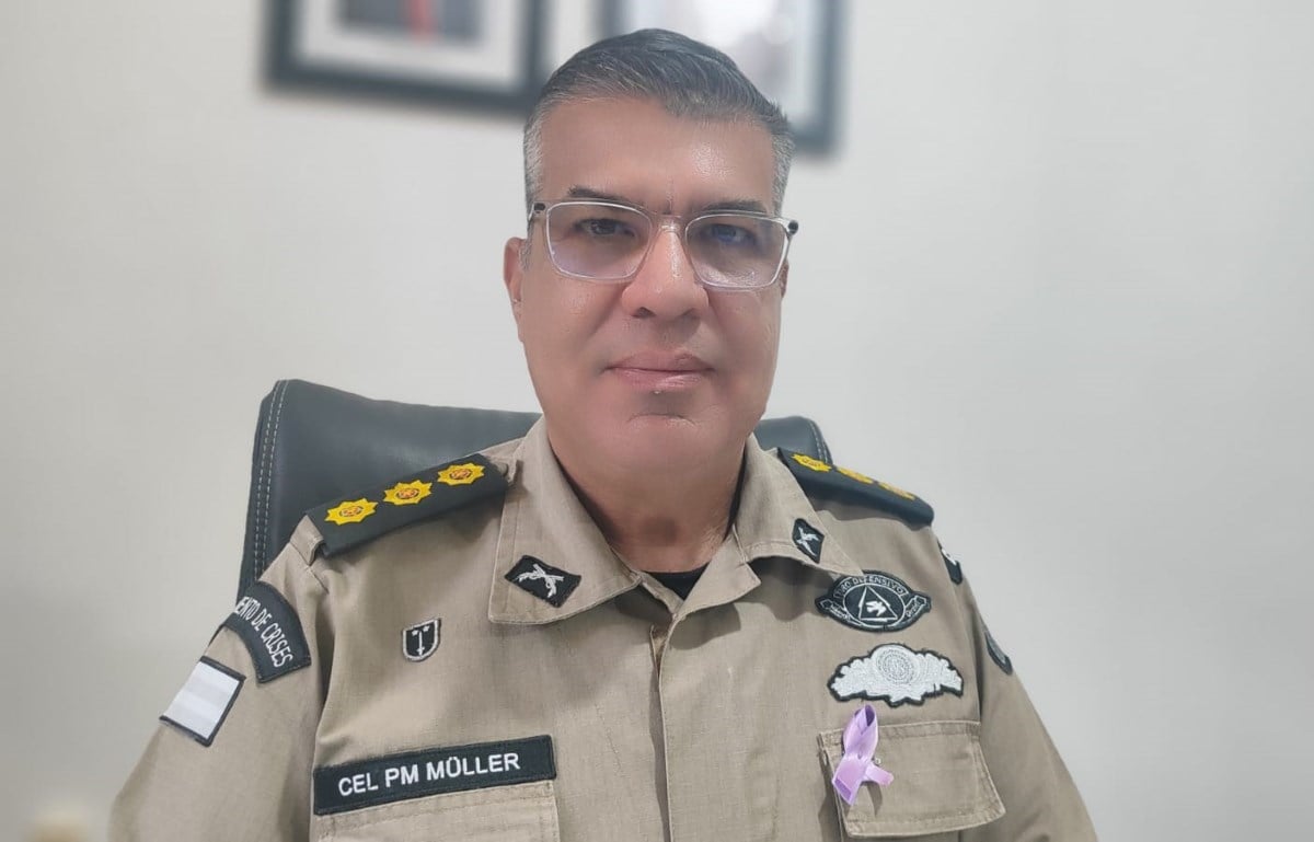 Coronel Michel Muller comandante do CPRL