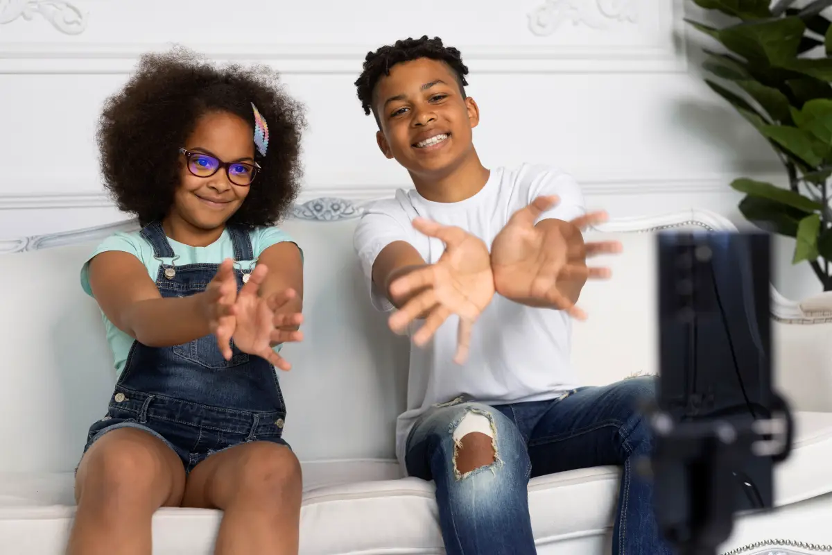 Meu filho quer ser youtuber: saiba como guiar jovens a praticarem a atividade de forma leve e descontraída