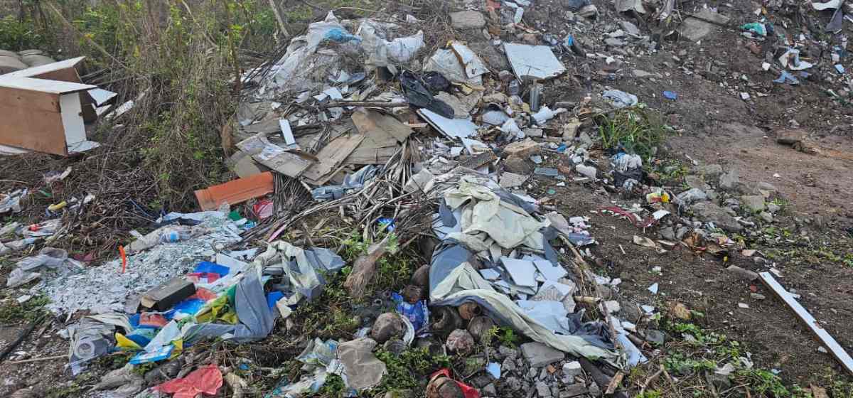 Após denúncias de lixões irregulares no bairro Muchila, Sesp promete criação de estação temporária para descarte