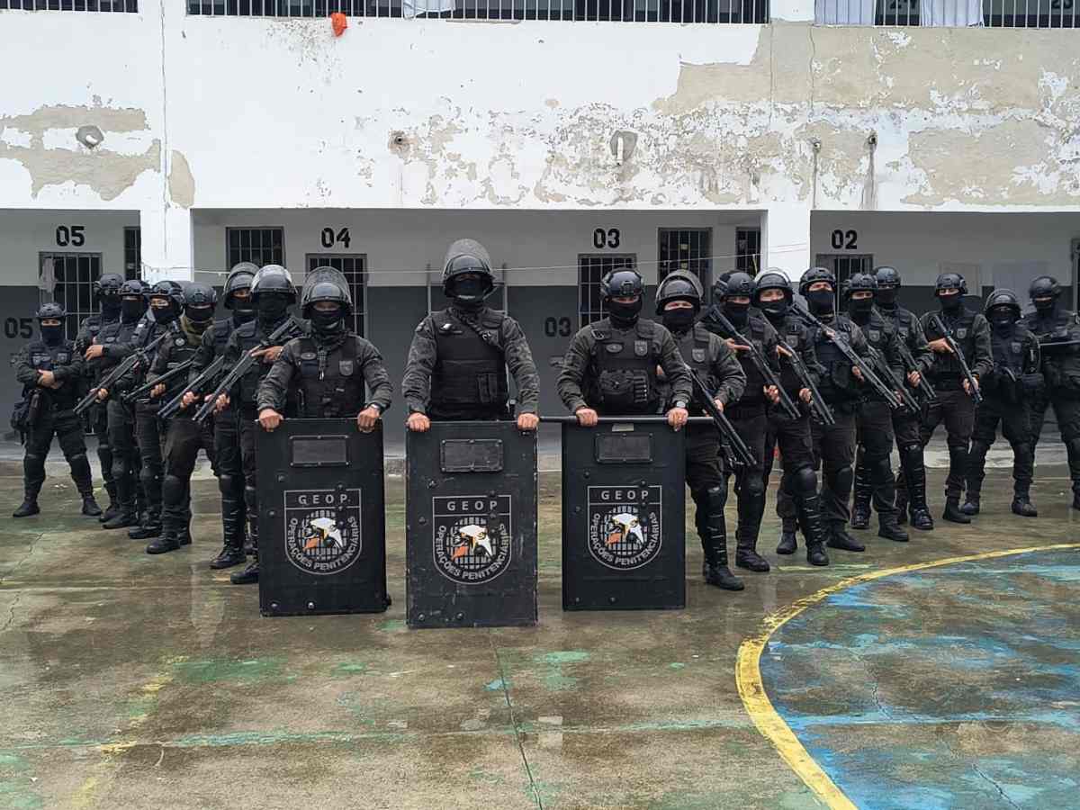 Operação no Conjunto Penal de Eunápolis