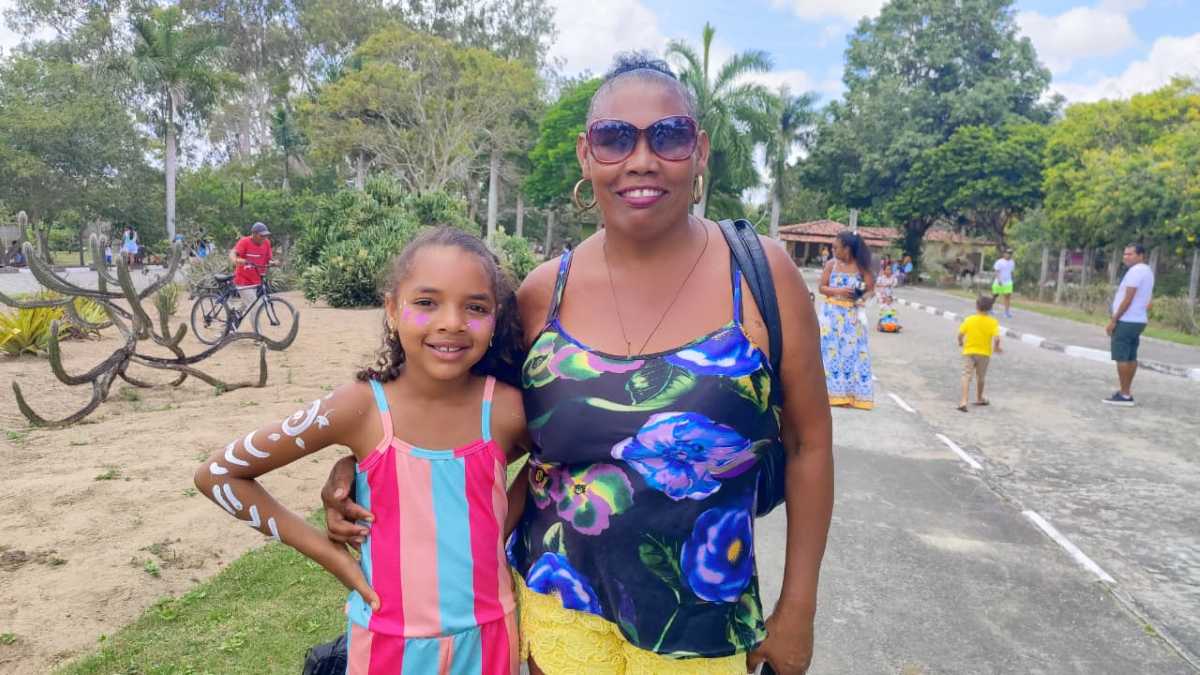 Longe das telas e mais perto da natureza; crianças aproveitam dia de brincadeiras ao ar livre no Parque da Cidade