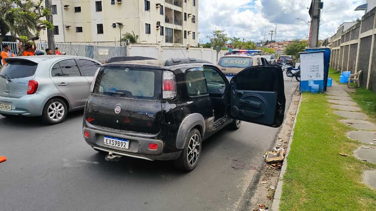 Homem morre e esposa fica ferida após ataque a tiros no conjunto Vila Olímpia; vítima estava indo para o trabalho