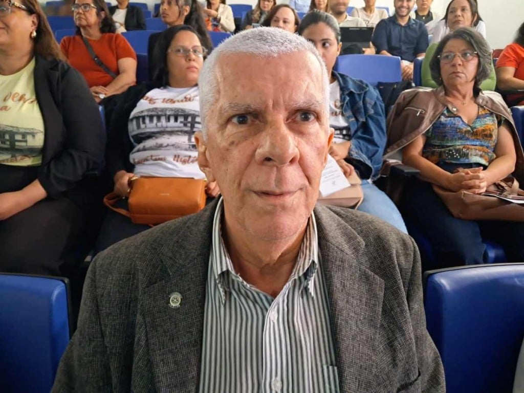 José Raimundo Azevedo, presidente da Academia de Educação