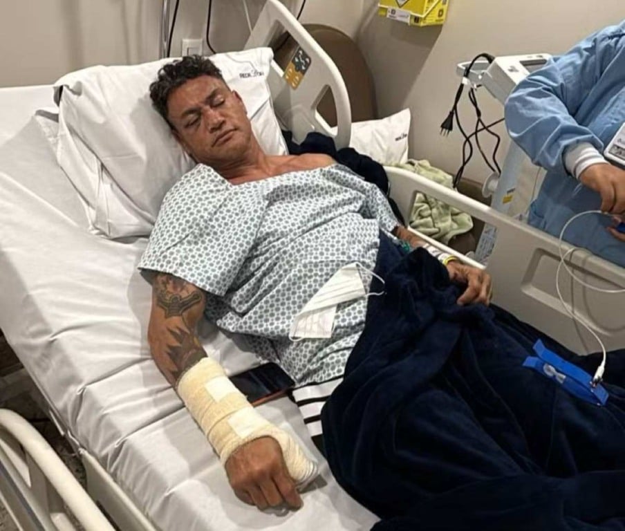 Popó passa por cirurgia na mão após confusão generalizada no ringue