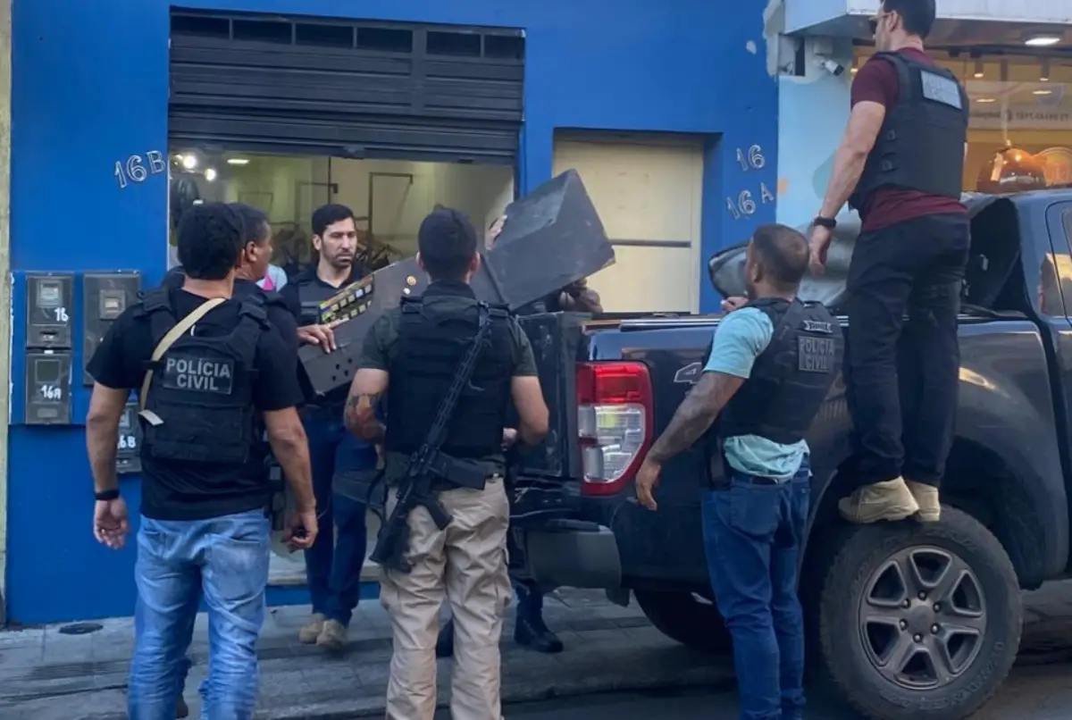 Polícia desmantela cassino ilegal e apreende máquinas caça-níqueis em Jequié