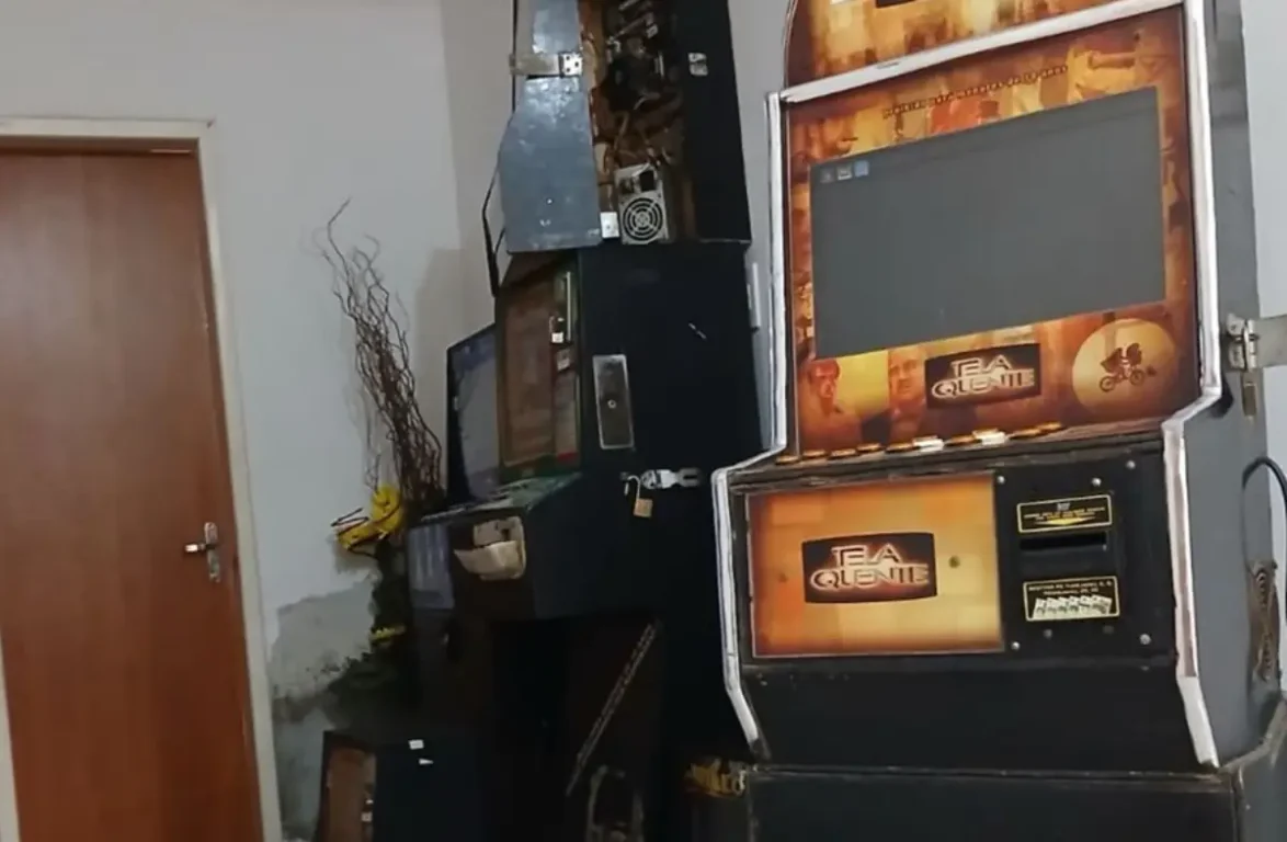 máquina caça-níqueis