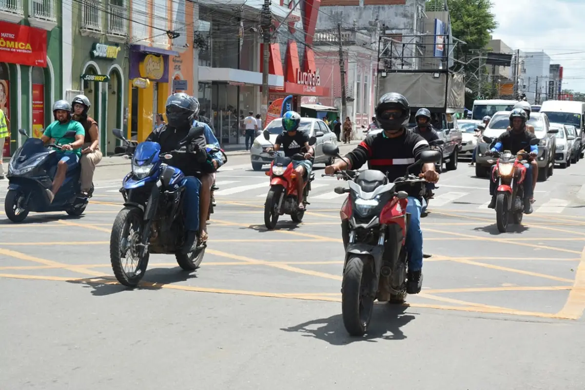 Motofaixa é lei e deve ser cumprida, diz vereador após declaração de superintendente da SMT