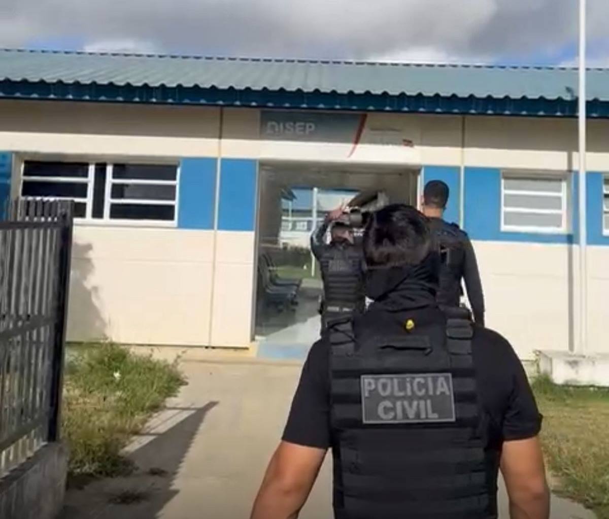 Mulher é detida ao tentar visitar o companheiro no presídio de Serrinha