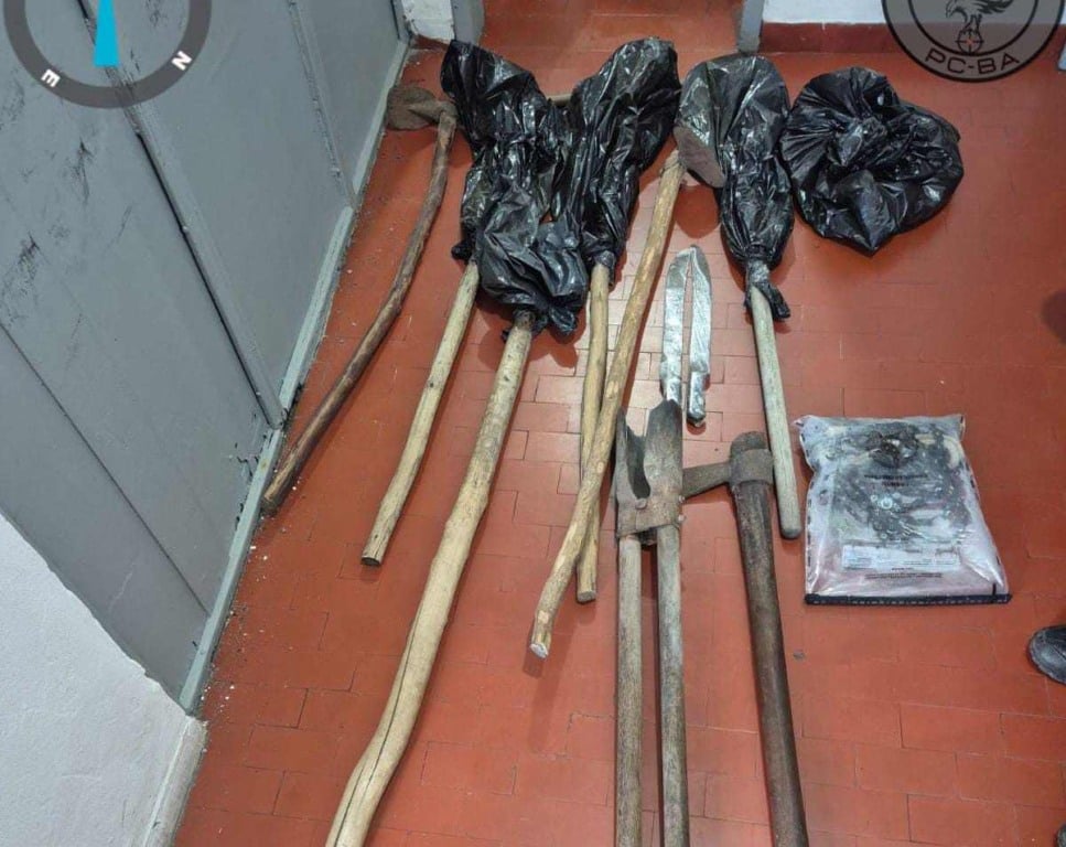 Polícia apreende material que pode ajudar a esclarecer a morte das três garotas em Anguera